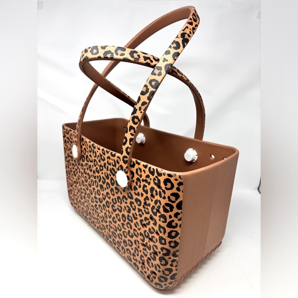 COPY - Jane Marie tote. - Picture 4 of 6